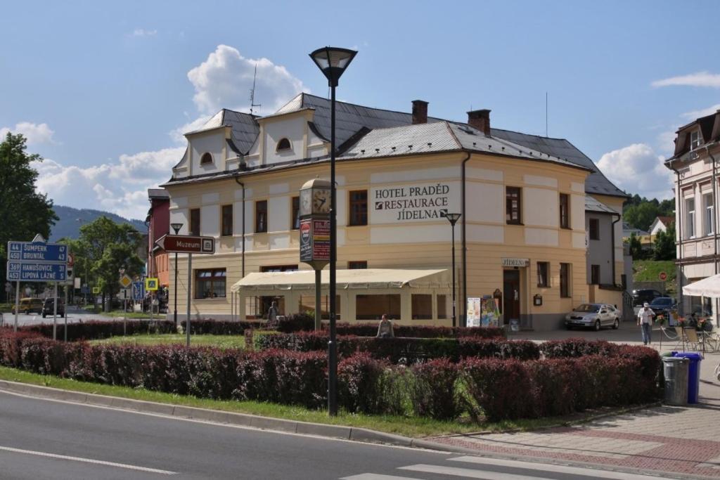 Hotel Praded Jeseník Kültér fotó